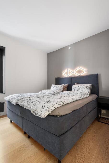 Appartement Modern 3bed Sea View @ Barcode *